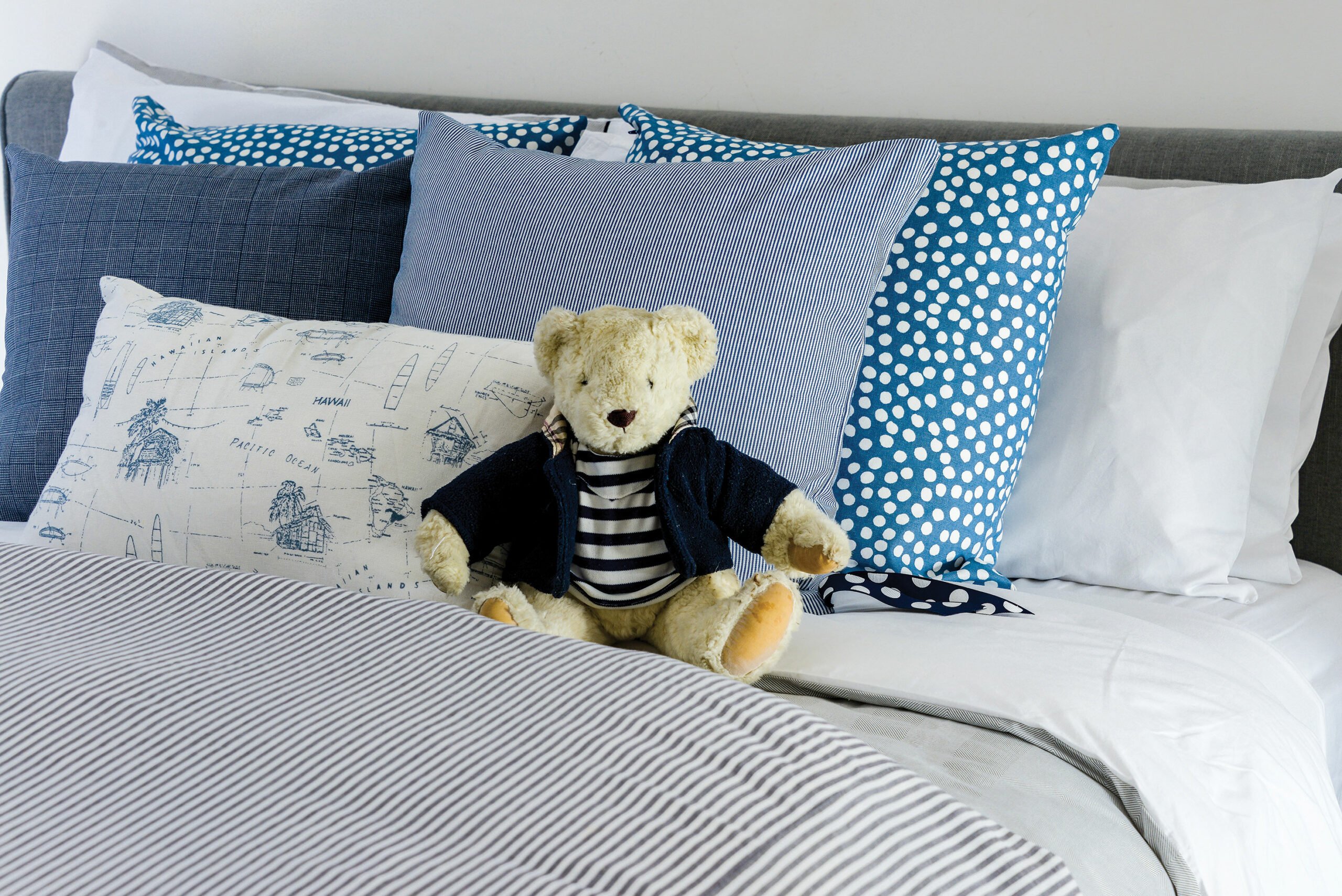 Blue theme kids bedroom