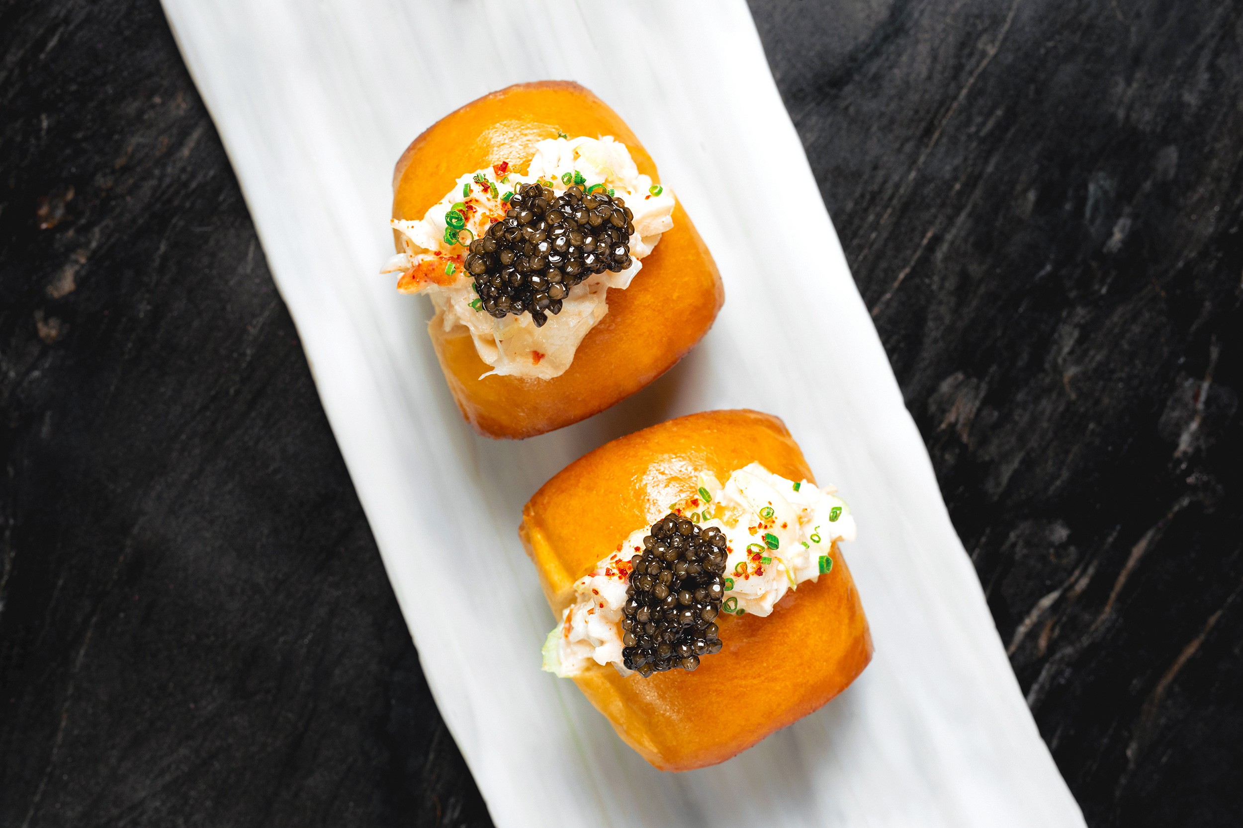 ATLAS_Lobster Roll mini with caviar