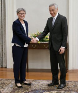Aussie Minister Wong and SG PM Lee